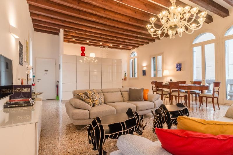 Gallery House — отель с удобным расположением в Венеции