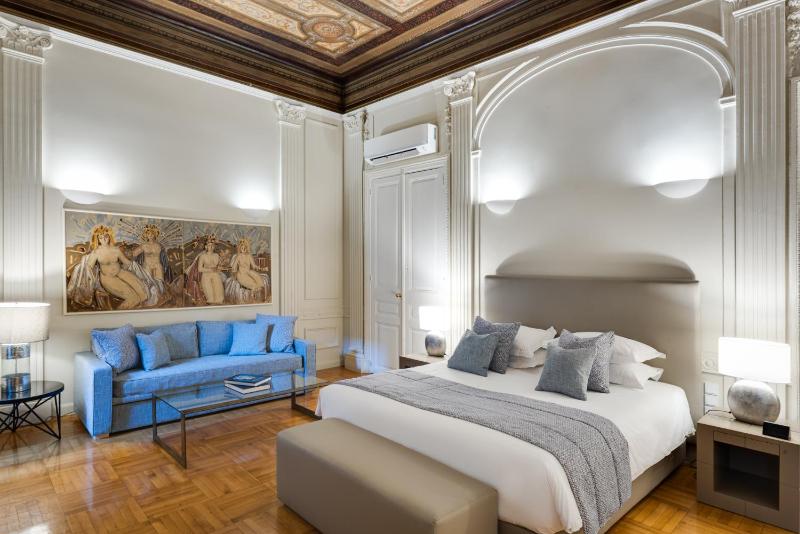 33SolonosSuites — комфортный отель в Афины