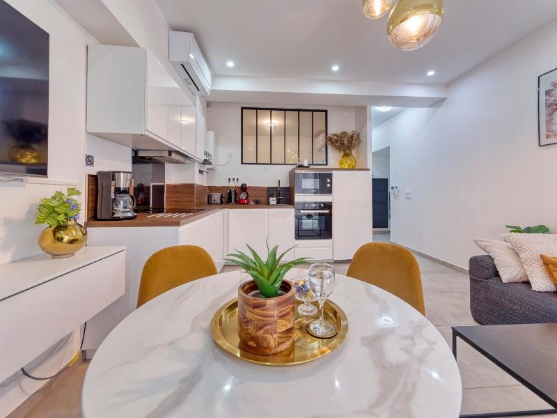 Chic & Cosy appartment in hyper center, PARKING free & air conditioned & wifi — отзывы гостей и цены
