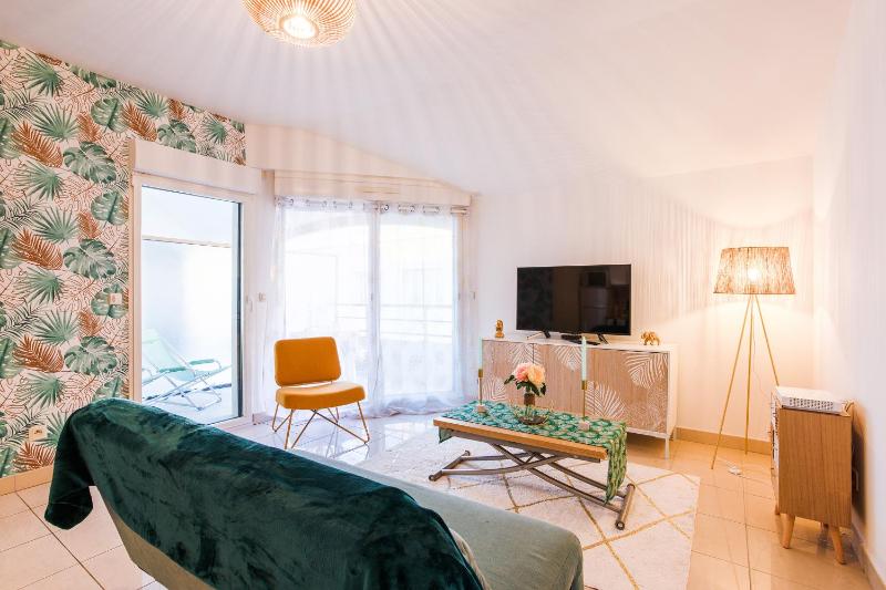 PALAIS LIBERTE 4 AP4253 By Riviera Holiday Homes — отель с удобным расположением в Николь