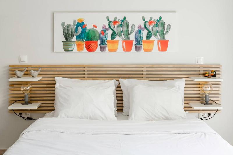 Koukaki Studio with a Sunny Balcony, near the Acropolis — отель в Афины, Греция