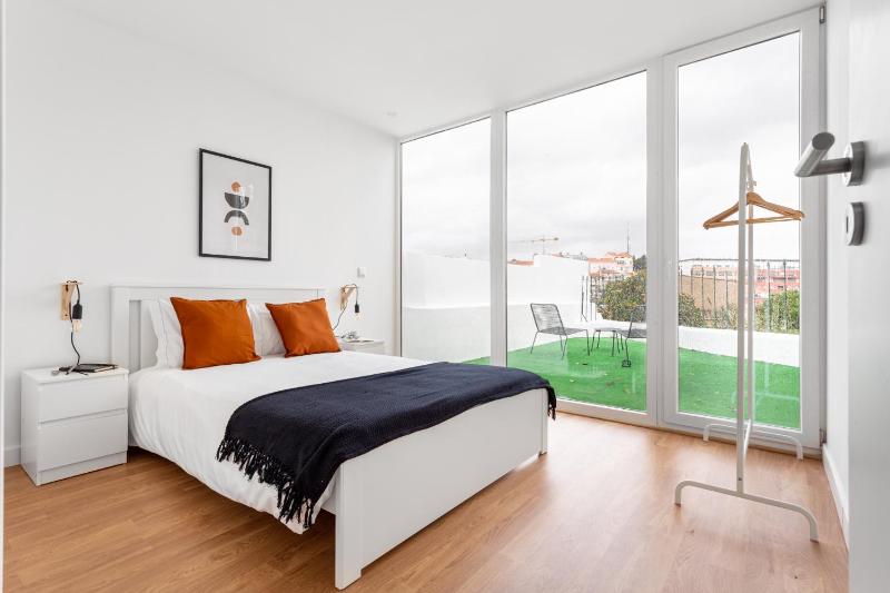 ALTIDO Brand new elegant apartments with terraces in Ajuda — забронировать отель в Лиссабоне