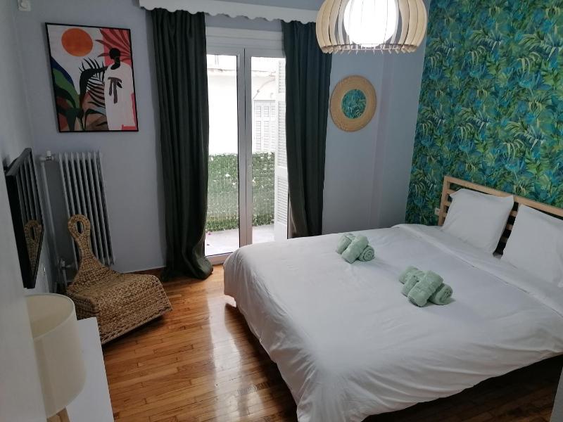 Цены на Boho Studio / Hilton Area-Megaro Mousikes / Athens в Афины