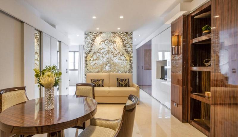Milan Royal Suites - LUXURY DUOMO — отель в Милане, Италия