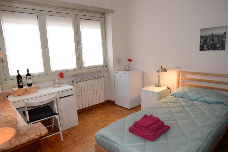 Цены на Emilios Home Entire Apartament up to 7 people в Риме