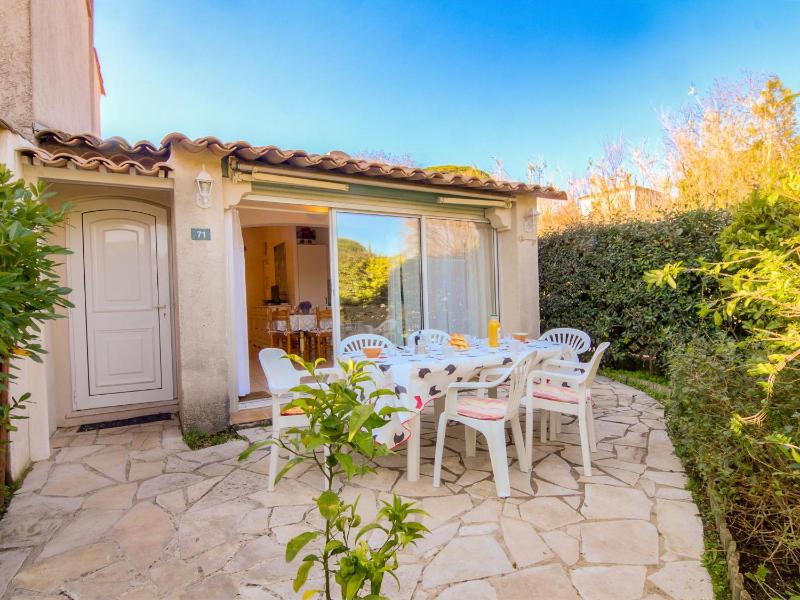 Holiday Home Les Parcs de Gassin-5 by Interhome 2 — отель в Сент-Тропезе, Франция