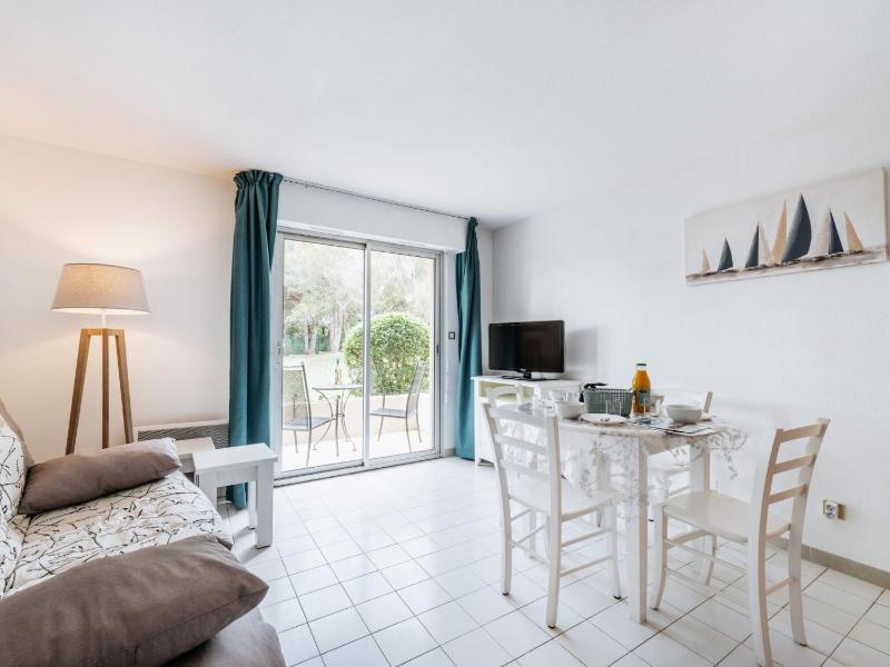 Apartment Caesar Domus-4 by Interhome — комфортный отель в Сент-Тропезе