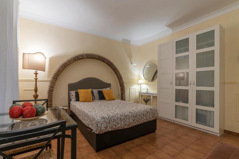 Piazza Navona & Pantheon Central Apartment — отель с удобным расположением в Риме