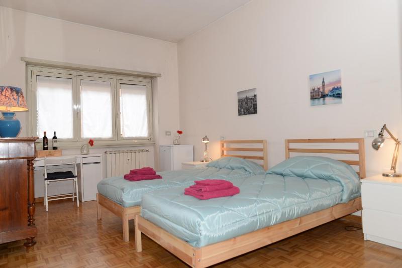 Room in Guest room - Welcome to our establishment We will be happy to welcome you — отель в Риме, Италия
