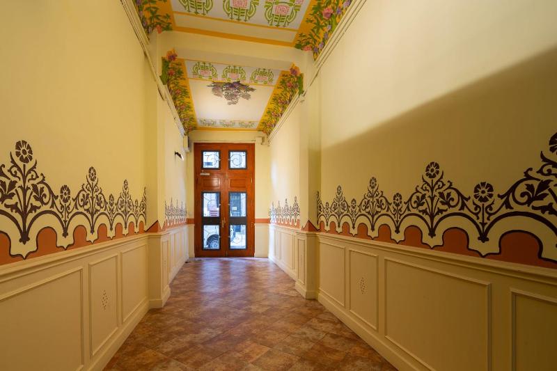 Casa Cosi - Sant Gervasi 4 — отель с удобным расположением в Барселоне