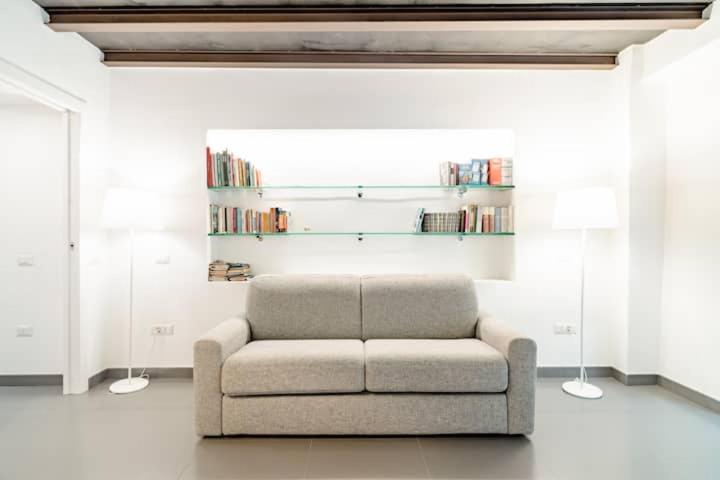 San Domenico a Cagliari - Accogliente Studio con Balcone