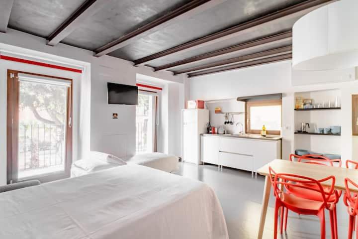 San Domenico a Cagliari - Accogliente Studio con Balcone