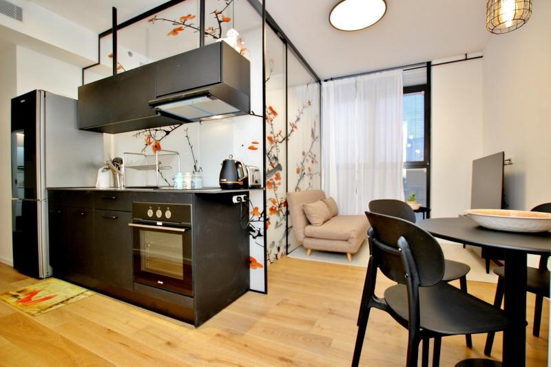 PRIME LOCATION HIGH STANDARD 3 ROOMS APT — отель с удобным расположением в Тель-Авиве