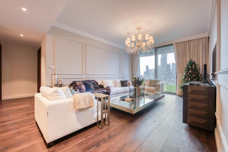 Luxurious 3 Bedroom Apartment in Boulevard Point, Connected to Dubai Mall — забронировать отель в Дубае
