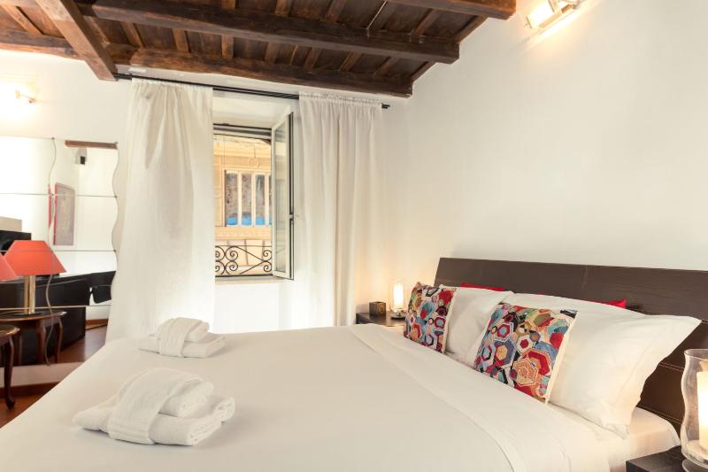 Bella Elena apartment - Jewish Ghetto — комфортный отель в Риме