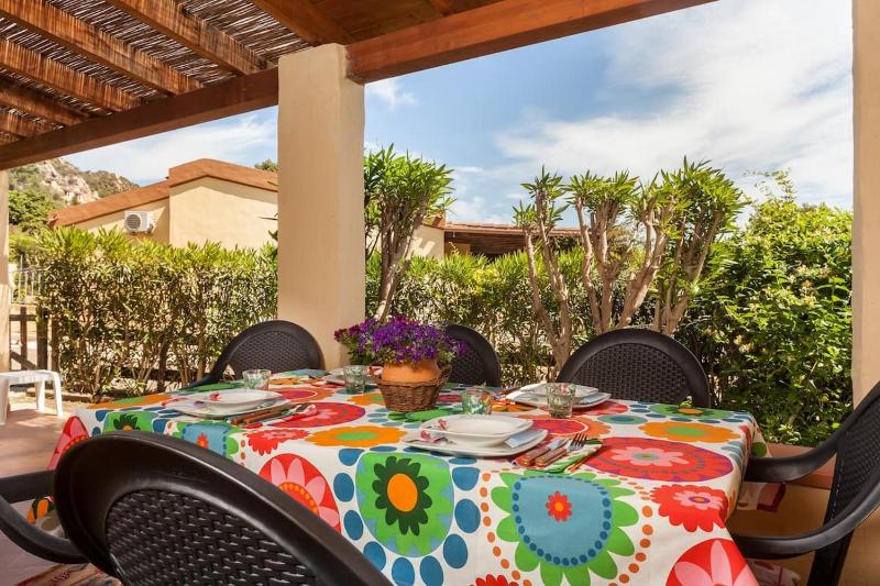 Casa Marcella a Costa Rei - Accogliente Villa con Giardino