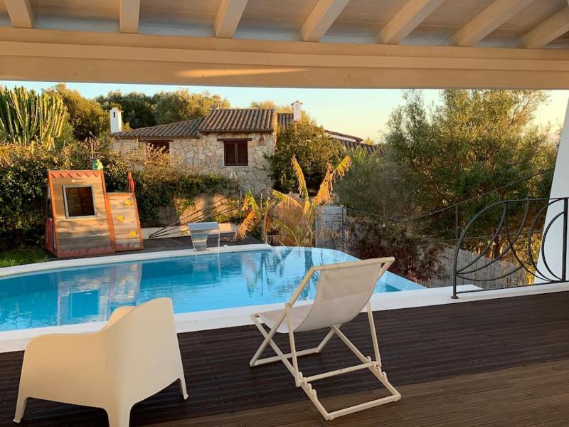 Loft con Piscina ad Àrbatax - Esclusivo Rifugio Vicino Mare