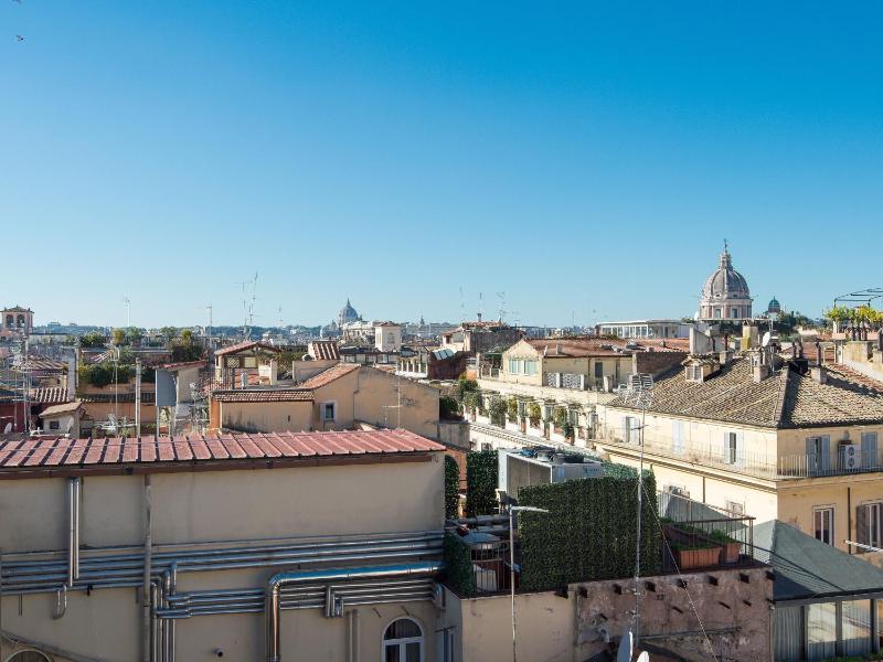 Spanish Steps Amazing Terrace — отель с удобствами в Риме