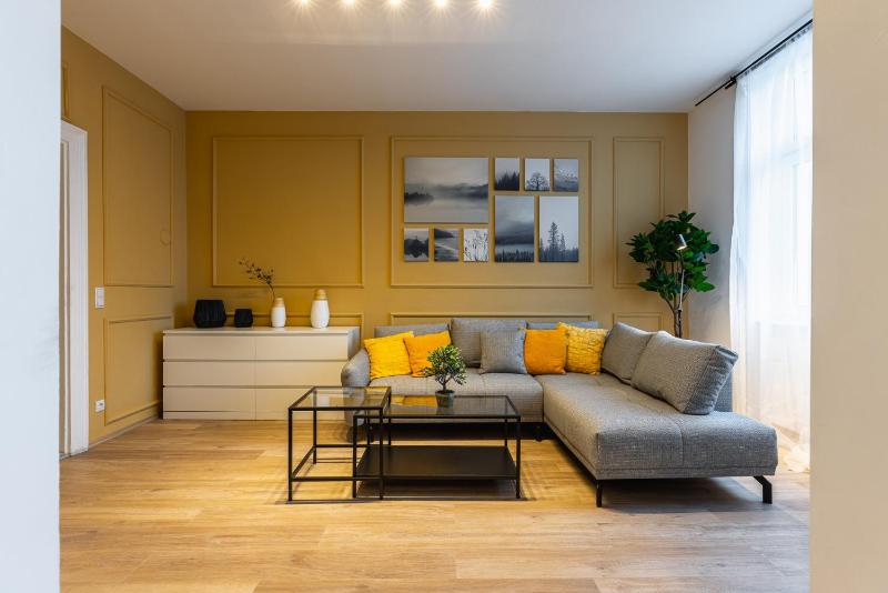 Stylish 1 bedroom apartment near Hannovamarkt — отель с удобствами в вене