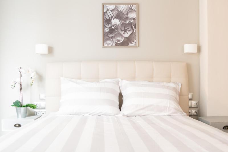 A17 Modern & Cosy 2Room flat up to 4ppl near Parthenon, 1Bedroom 1livingroom — отель с удобствами в Афины