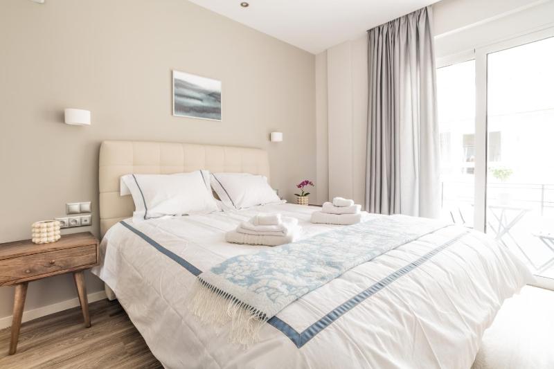 A14 Sunny & chic 2Room apartment near Plaka & Parthenon — отель с удобным расположением в Афины