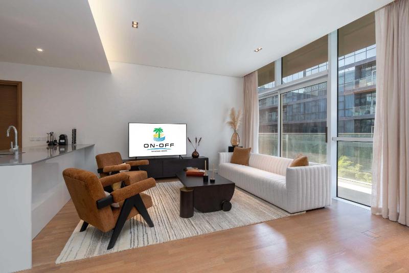 ON OFF HH-City walk- Minimalist design 2BR & MAID ROOM — забронировать отель в Дубае