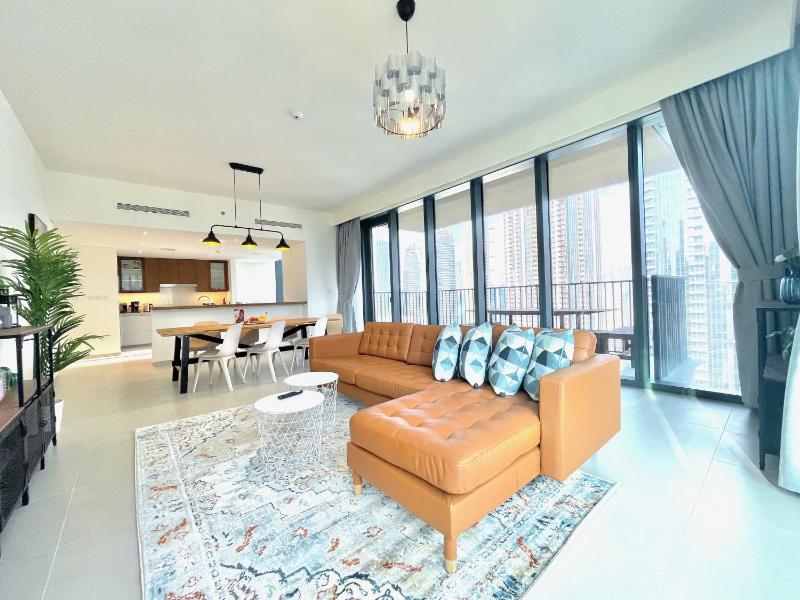 Spacious & Full of light 3BR+ kids Dubai Mall — забронировать отель в Дубае