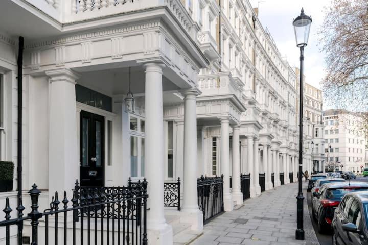 Large 3 bed, 2 bath in South Ken / Earls Court — отель в Лондоне, Соединенное Королевство
