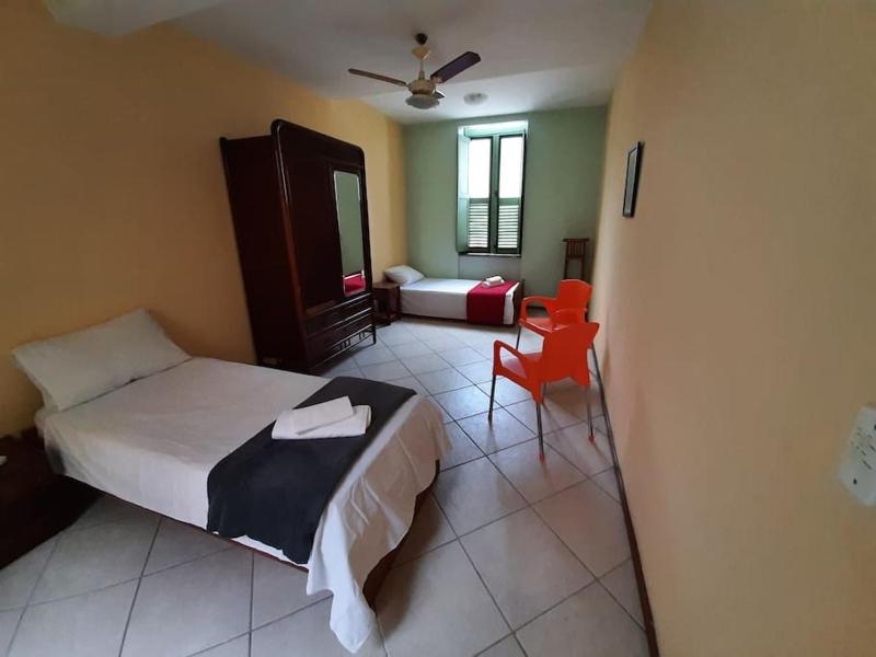 Casa de Vila Agradavel e Espacosa no Rio de Janeiro — забронировать отель в Рио