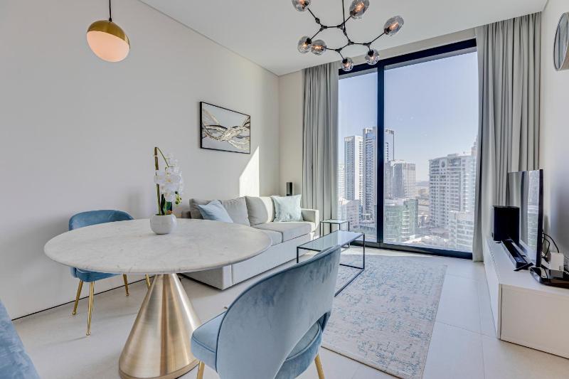 Цены на Stylish apartment in Address Beach Residence в Дубае