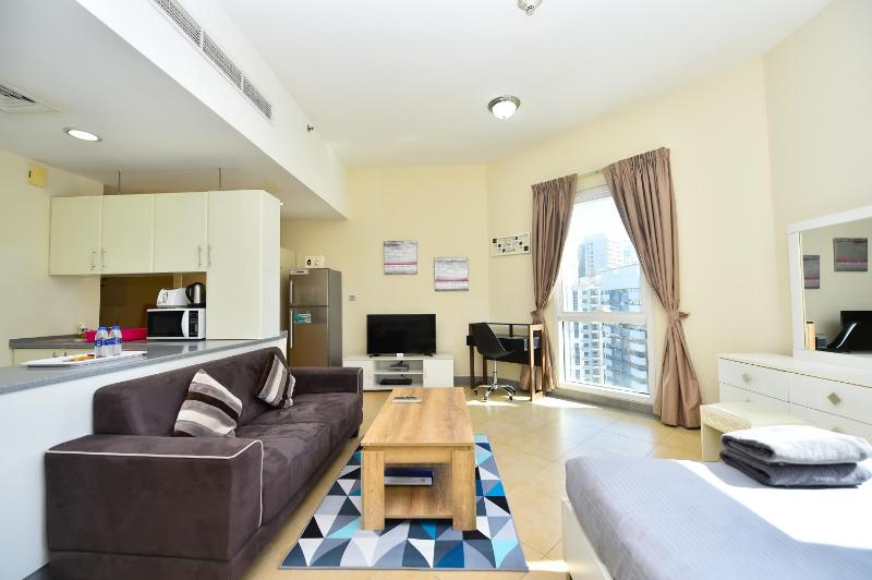 Цены на Relaxing Furnished Studio near DIC Metro, Barsha Heights в Дубае