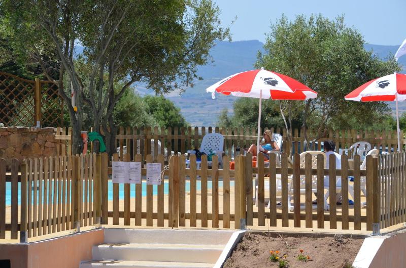 Li Seddi a Badesi - Oasi di relax con piscina e spa