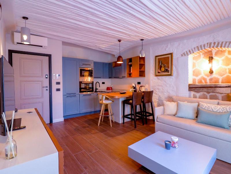 Home Avenue a Olbia - Lussuosa Townhouse Centrale
