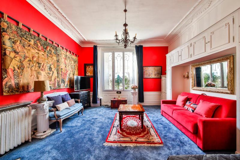 #Arc DeTriomphe #Trocadero #Style Haussmanien#AC — отель с удобствами в Париже