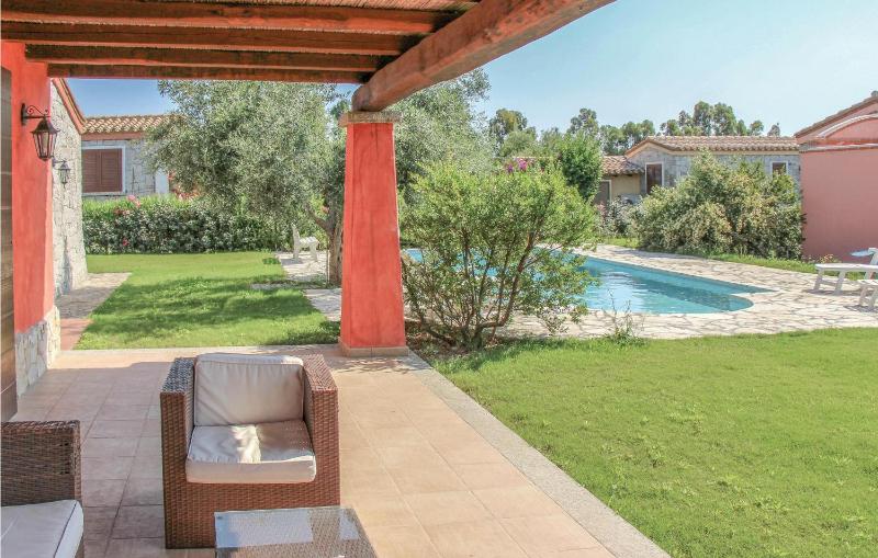 Rei Sole a Costa Rei - Spazioso Alloggio con Piscina
