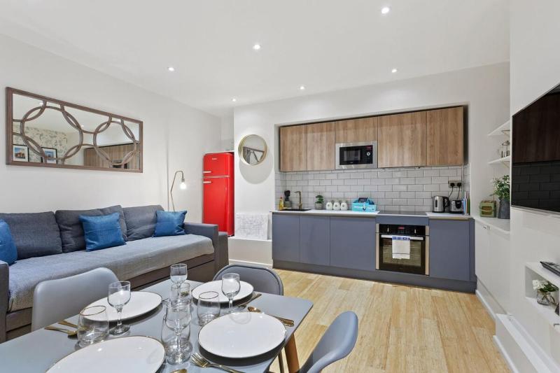 Trendy 1 Bedroom Apartment in the Heart of London — забронировать отель в Лондоне