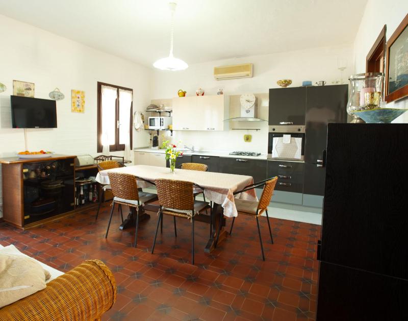 Casa Vacanze a Sarroch - Paradiso Privato sul Mare