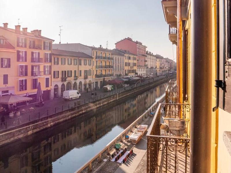 Цены на Romantic flat on Navigli river by Easylife в Милане