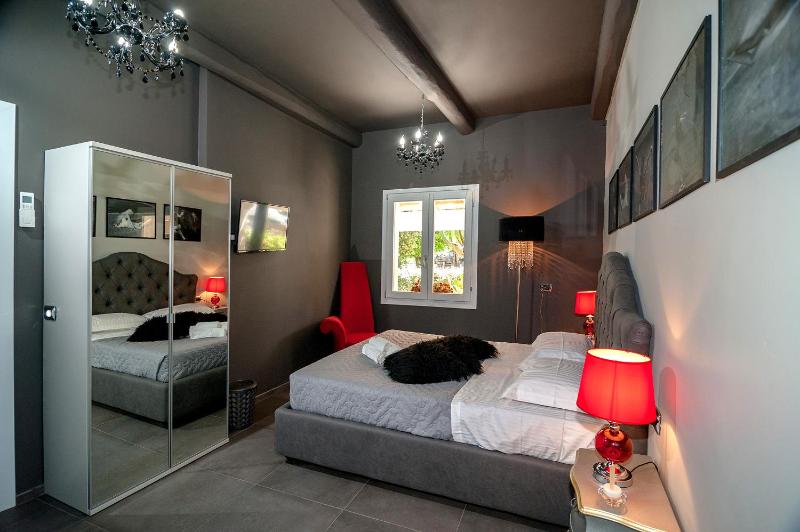 Maison27 a Budoni - Elegante B&B con giardino e terrazza