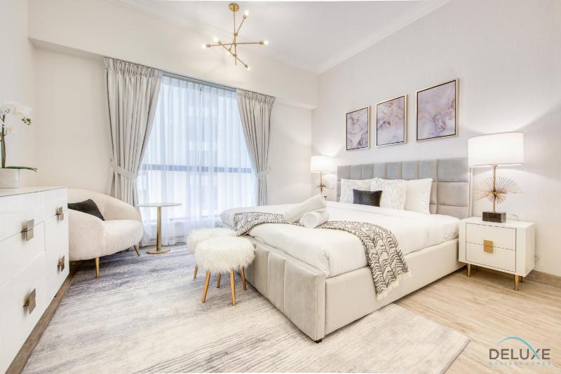 Spacious 3BR Apartment with Assistant Room in Sadaf 5 JBR by Deluxe Holiday Homes — отель в Дубае, Объединенные Арабские Эмираты