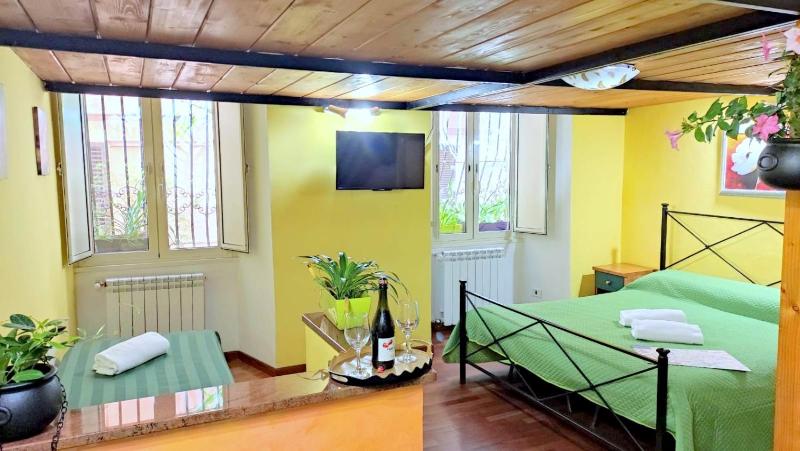 La Casa Verde Roma - Free secure parking if you book 3 nights — отзывы гостей и цены