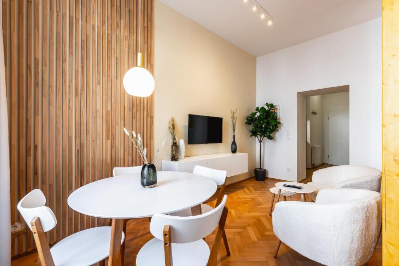 Classy and elegant apartments in a calm area — комфортный отель в вене