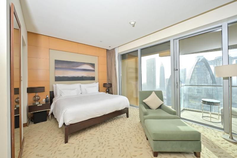 Emaar Fashion Avenue - Formerly Address Dubai Mall Residence — отель с удобствами в Дубае