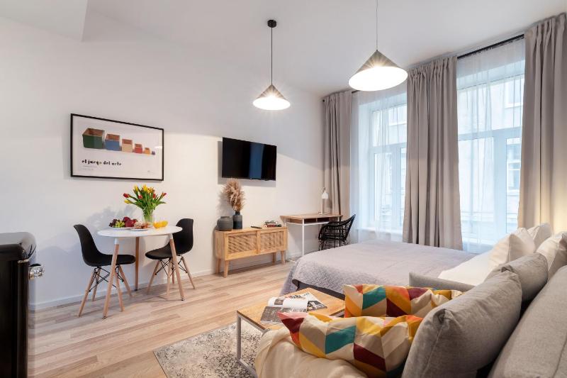 #stayhere - Modern & Central Studio Apartments — комфортный отель в Вильнюсе
