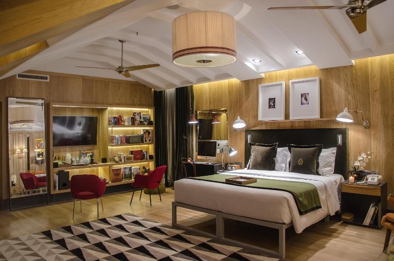 Сравните цены на Browns Central Hotel в Лиссабоне