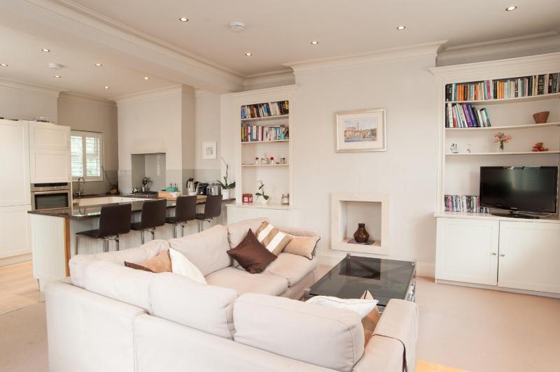 Veeve - King's Road Roof Terrace 5 — отель в Лондоне, Соединенное Королевство