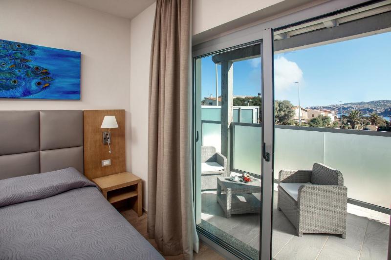 Capotesta Luxury Rooms - Eleganti Camere Vista Mare