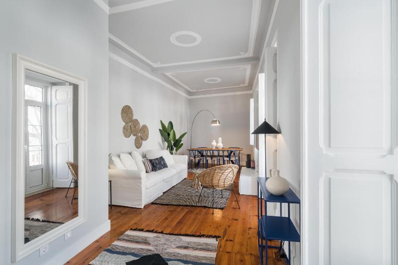 Casa Boma Lisboa - Elegant and Charming Apartment - Alcantara V — комфортный отель в Лиссабоне