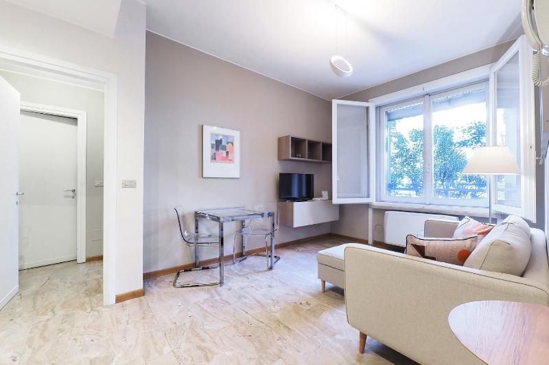 Contempora Apartments - Elvezia 8 - E15 — отель с удобствами в Милане
