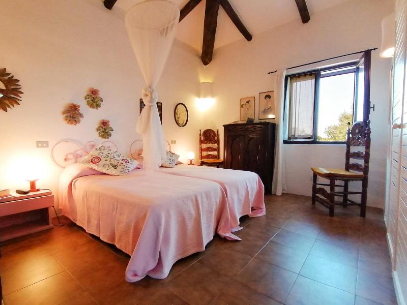 Villa Cory a Santa Teresa: Accogliente Casa Vacanze Familiare